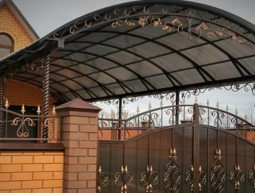 Галерея